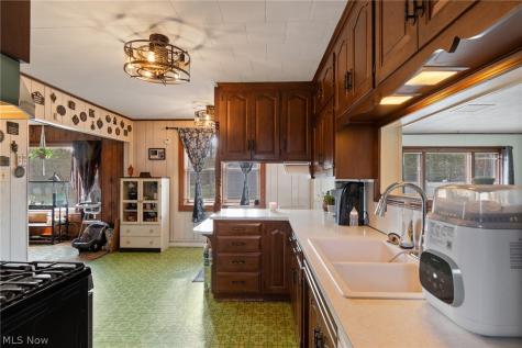 11861 Moffit Street SW Massillon OH 44647
