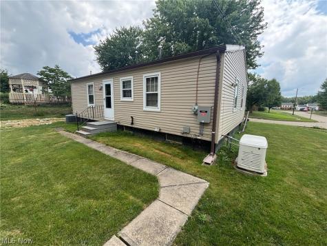 2425 40th Street NE Canton OH 44705