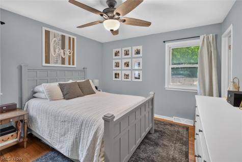 166 Pinewood Drive Elyria OH 44035