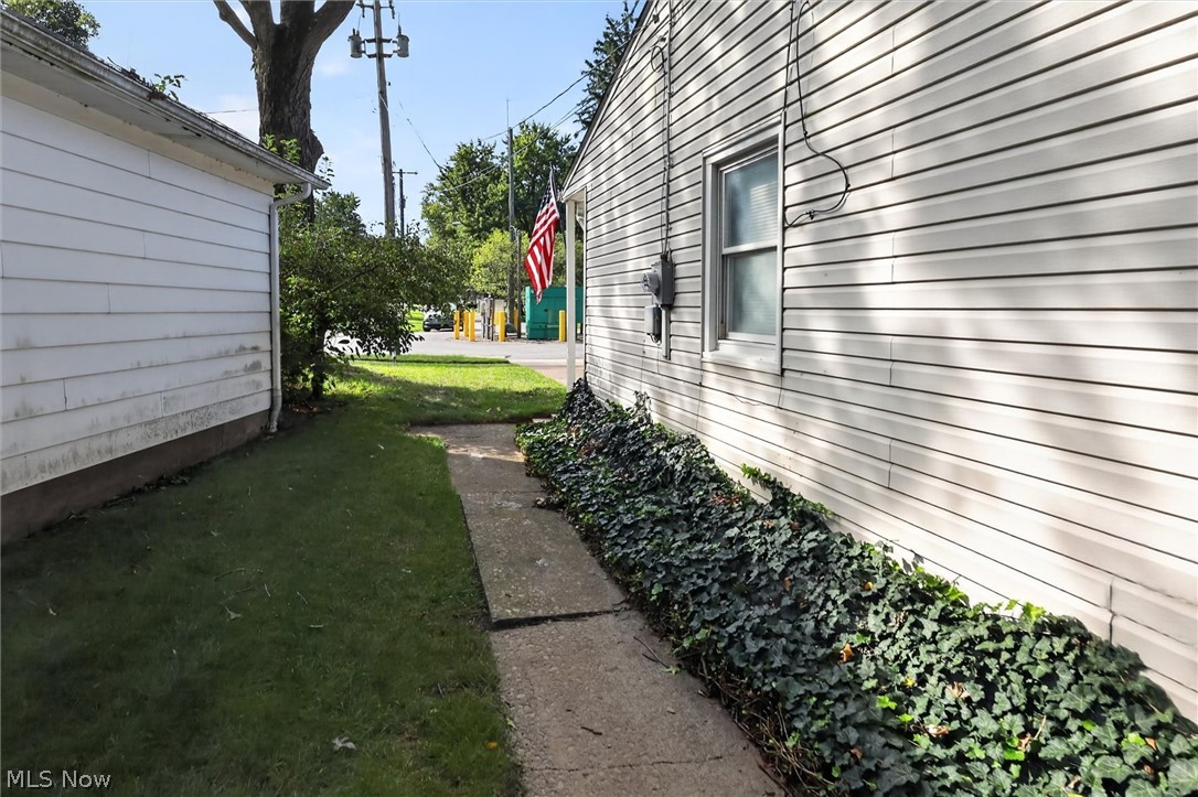 166 Pinewood Drive Elyria OH 44035