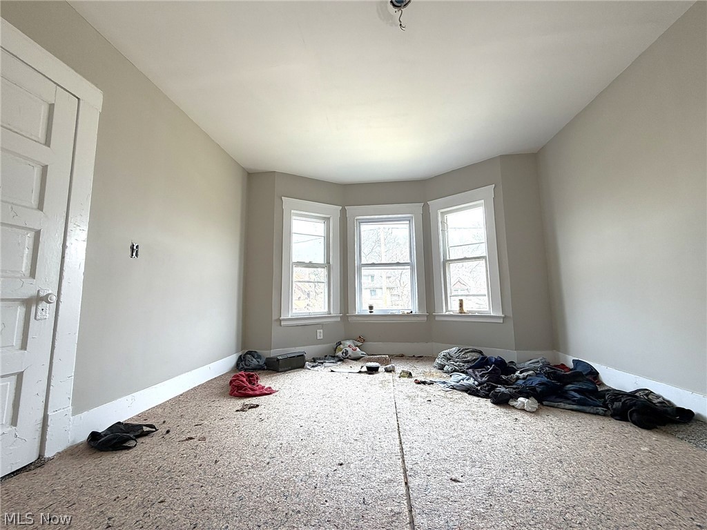 10712 Grantwood Avenue Cleveland OH 44108