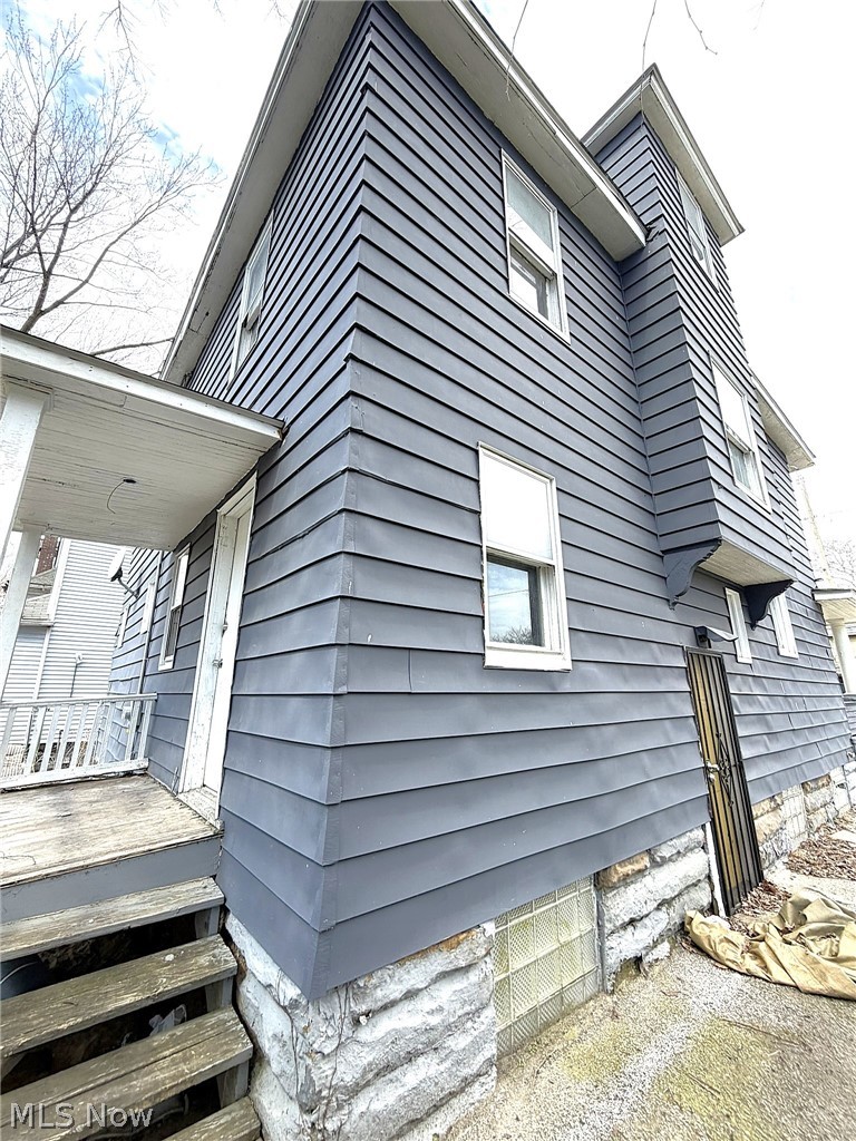 10712 Grantwood Avenue Cleveland OH 44108