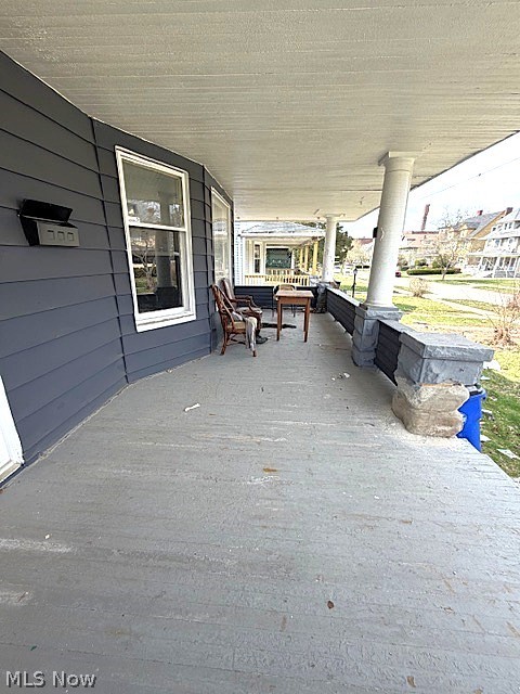 10712 Grantwood Avenue Cleveland OH 44108