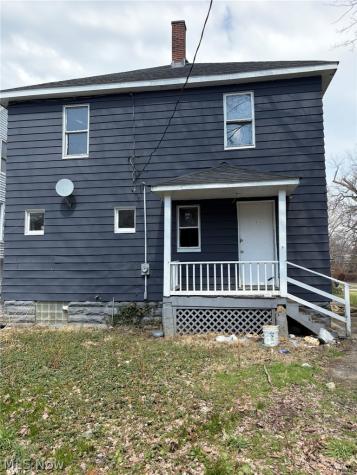 10712 Grantwood Avenue Cleveland OH 44108