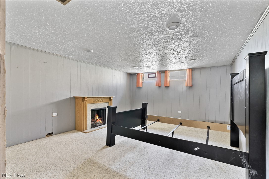 18201 Deforest Avenue Cleveland OH 44128