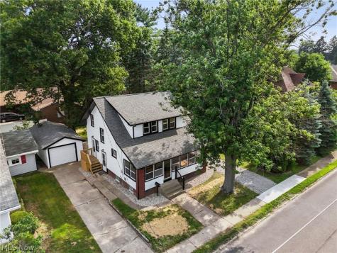 814 E Broad Street Louisville OH 44641