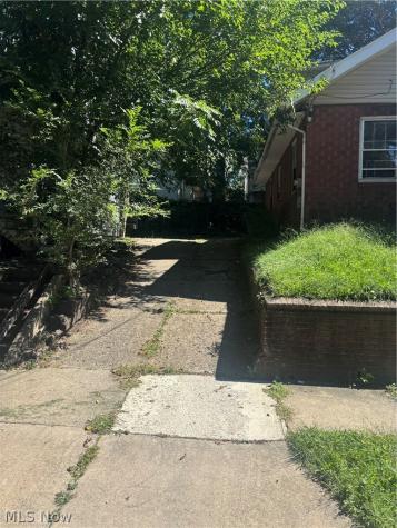 241 Sobul Avenue Akron OH 44305