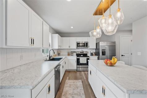 116 Zenith Court Eastlake OH 44095