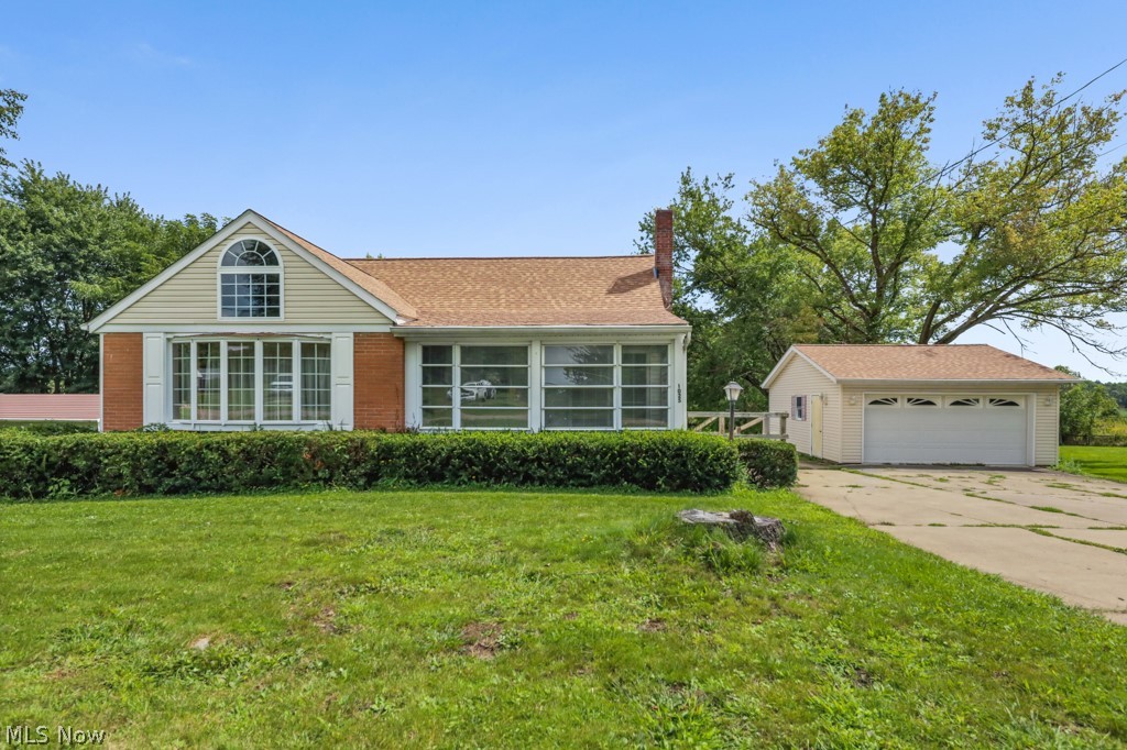 1025 S 12th Street Sebring OH 44672