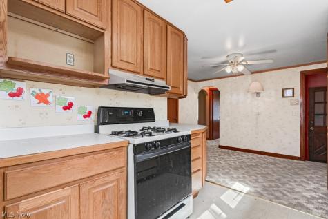 1025 S 12th Street Sebring OH 44672