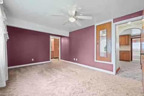 1025 S 12th Street Sebring OH 44672