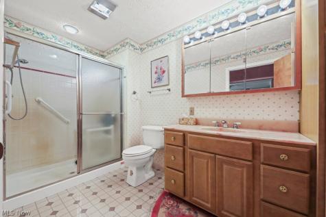 1025 S 12th Street Sebring OH 44672