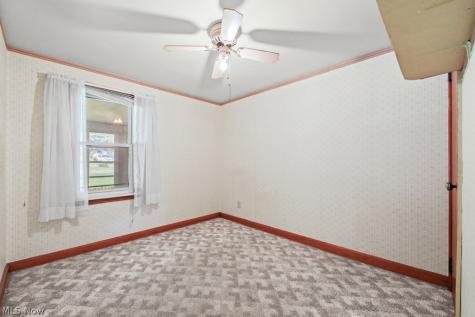 1025 S 12th Street Sebring OH 44672