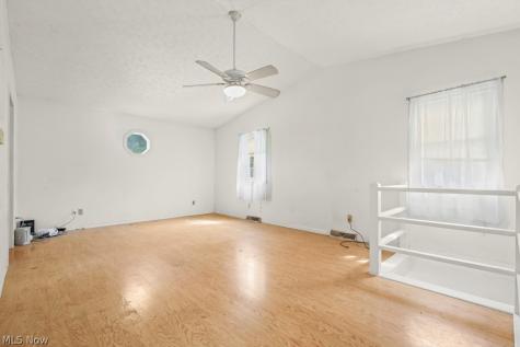 1025 S 12th Street Sebring OH 44672