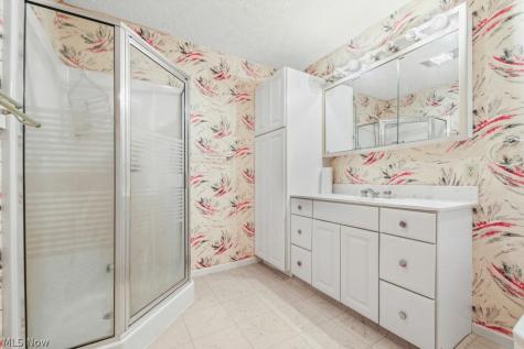 1025 S 12th Street Sebring OH 44672