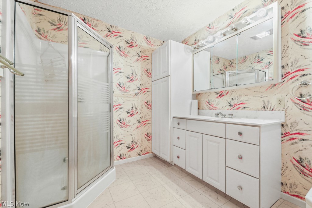 1025 S 12th Street Sebring OH 44672