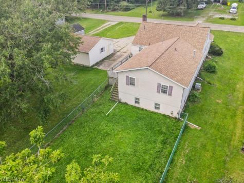 1025 S 12th Street Sebring OH 44672