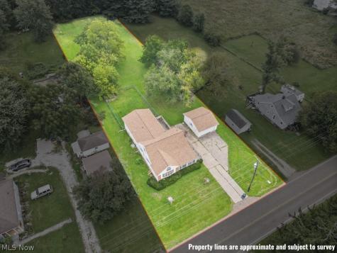 1025 S 12th Street Sebring OH 44672