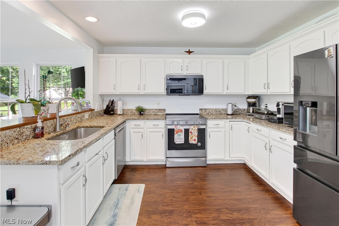 5166 Weatherstone Drive North Ridgeville OH 44039