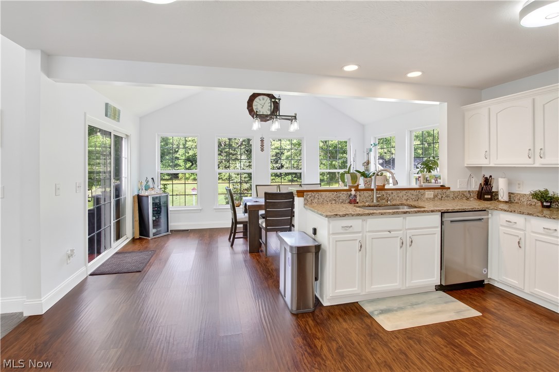 5166 Weatherstone Drive North Ridgeville OH 44039