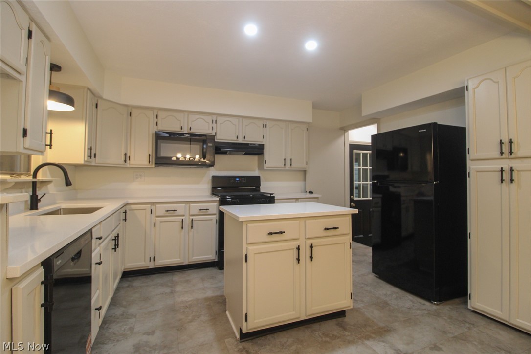 6707 James Street Poland OH 44514