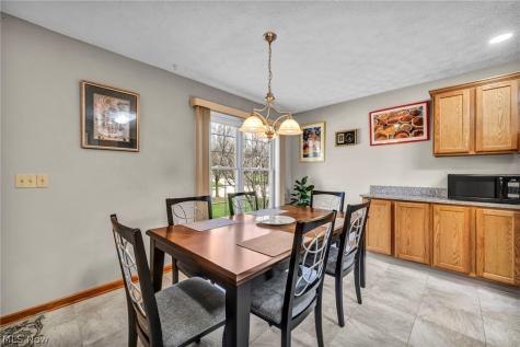 12804 Heritage Trail North Royalton OH 44133