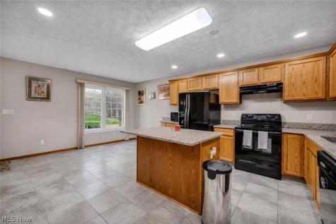 12804 Heritage Trail North Royalton OH 44133
