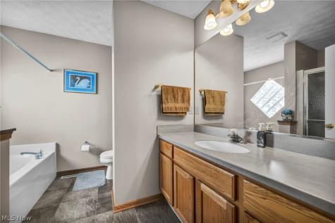 12804 Heritage Trail North Royalton OH 44133