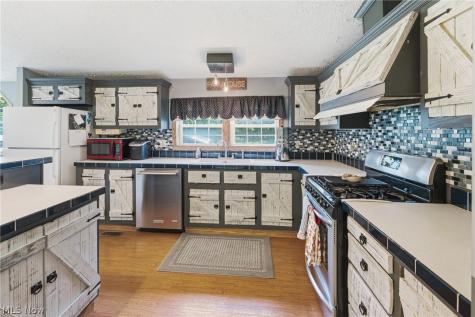 6828 Angling Road Wooster OH 44691