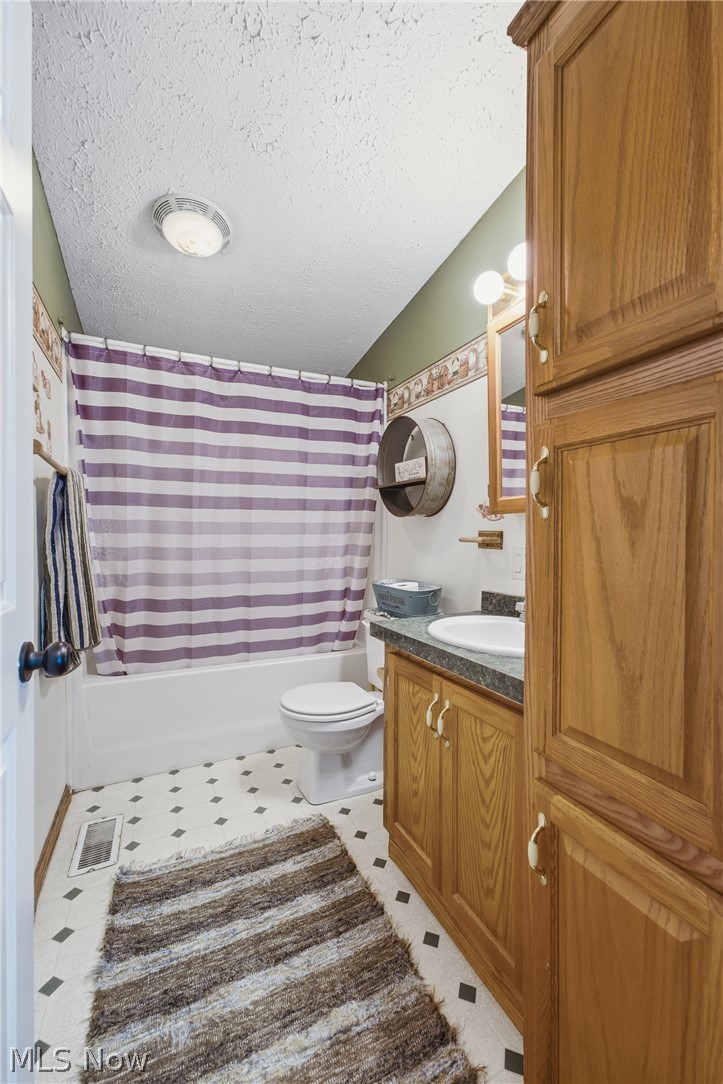 6828 Angling Road Wooster OH 44691