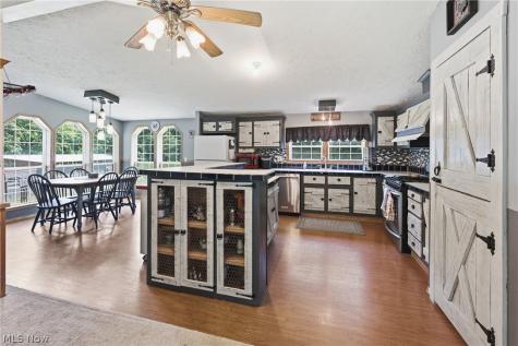 6828 Angling Road Wooster OH 44691