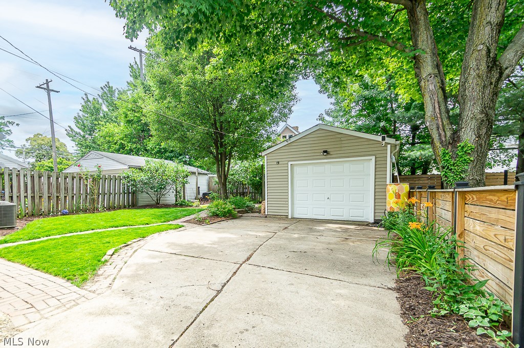 2222 Wyandotte Avenue Lakewood OH 44107