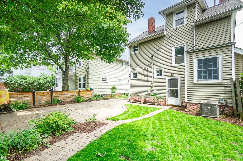 2222 Wyandotte Avenue Lakewood OH 44107
