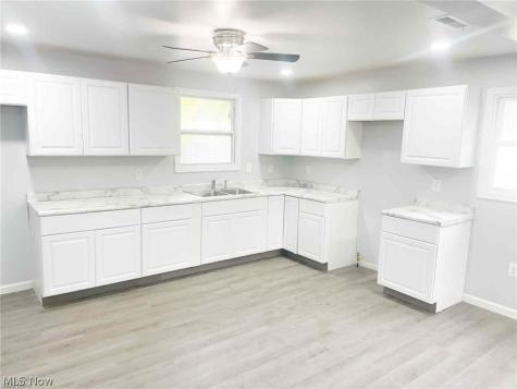 1738 W 21st Street Lorain OH 44052