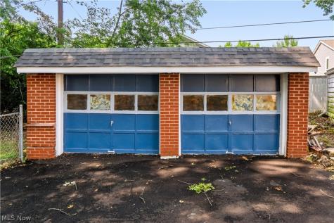 13513 Corby Road Cleveland OH 44120