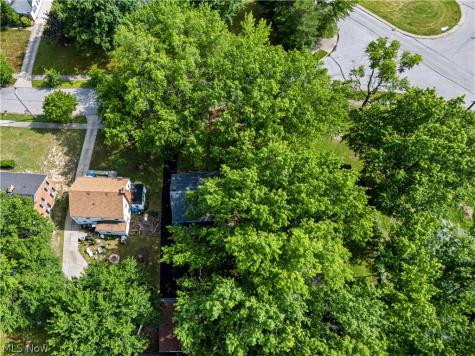 13513 Corby Road Cleveland OH 44120