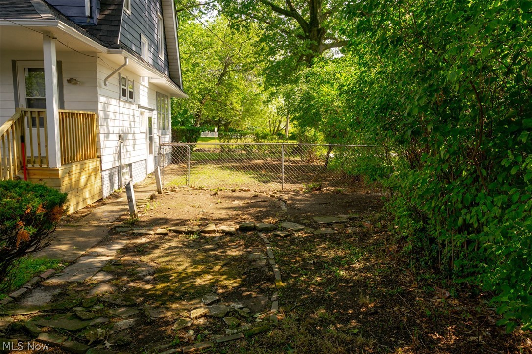 13513 Corby Road Cleveland OH 44120
