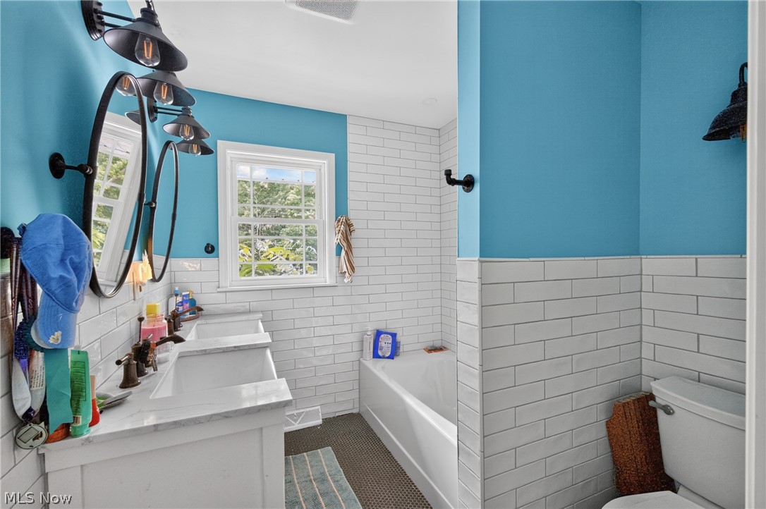38385 Aurora Road Solon OH 44139
