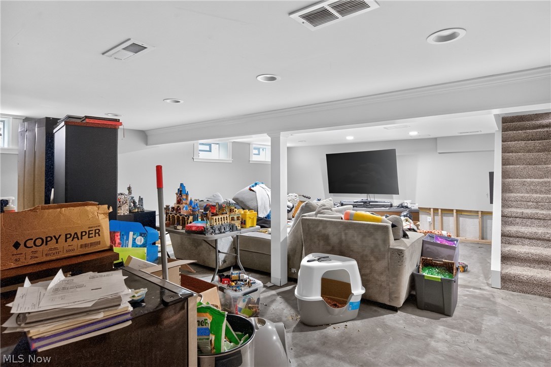 38385 Aurora Road Solon OH 44139