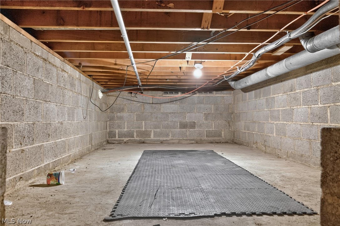 38385 Aurora Road Solon OH 44139