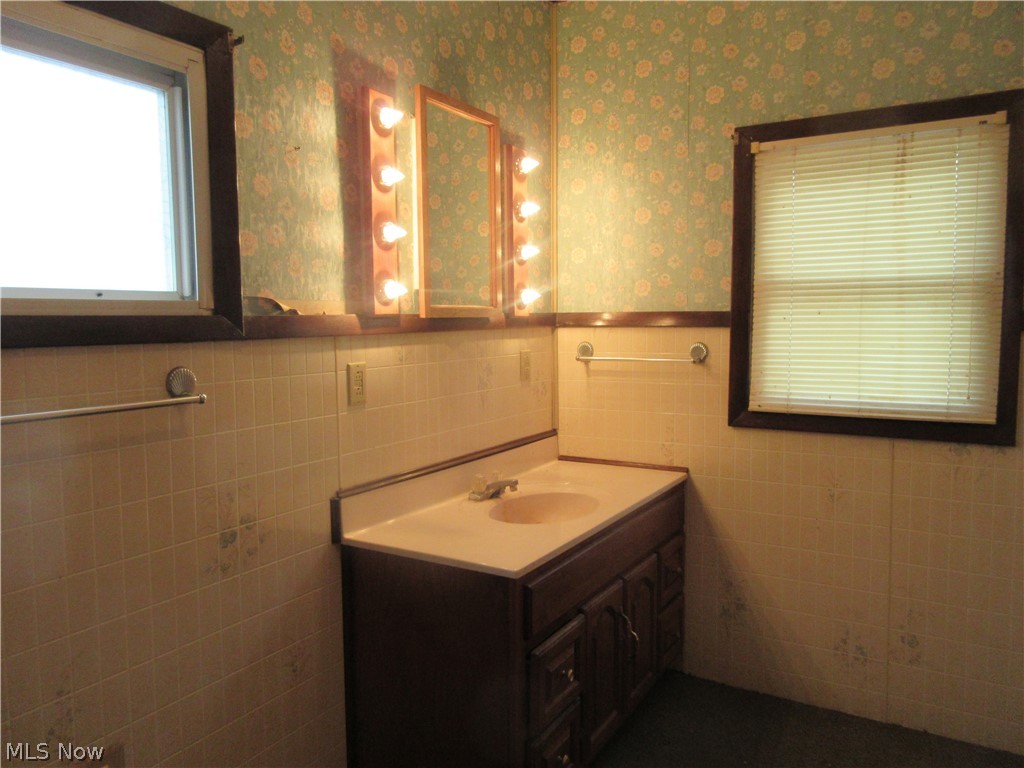 174 Hickory Street Andover OH 44003