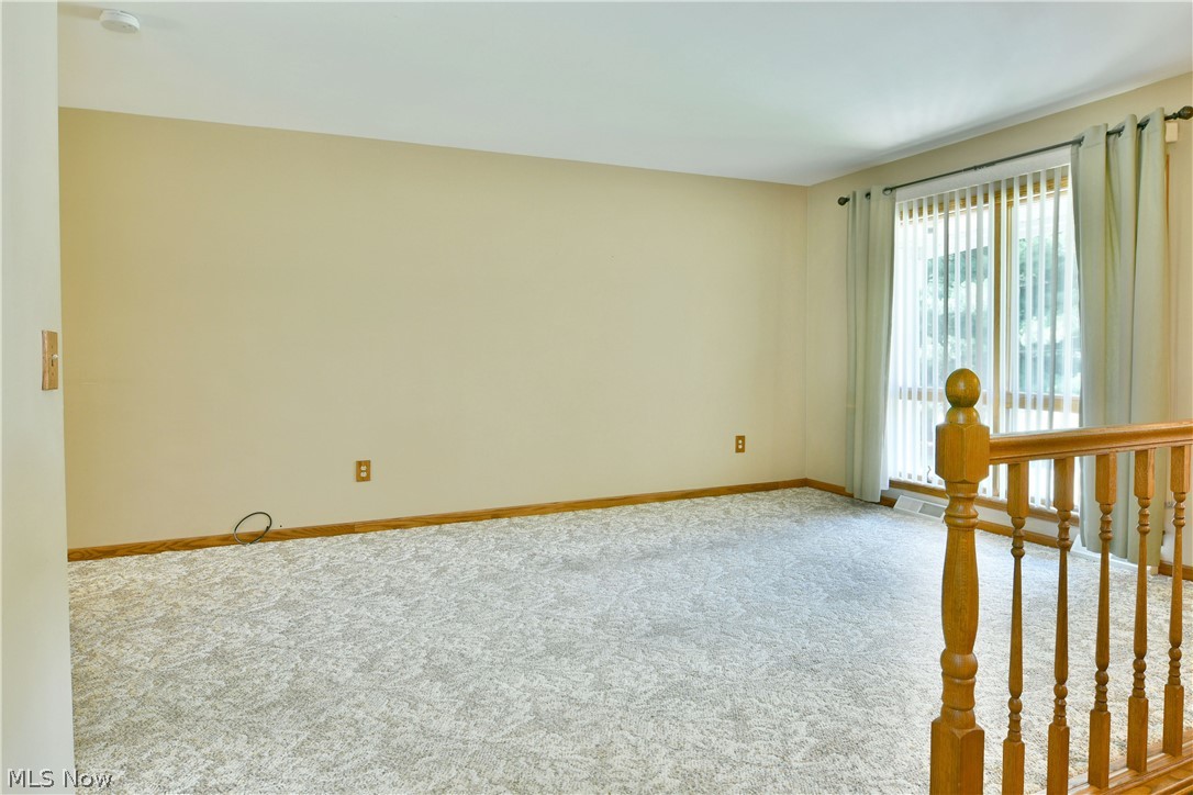 8350 Venice Heights Drive NE Warren OH 44484