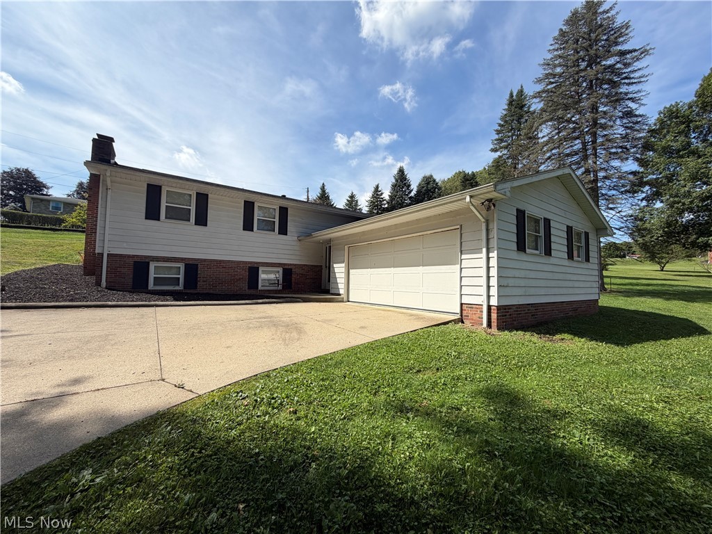 430 Hazelwood Drive SW New Philadelphia OH 44663