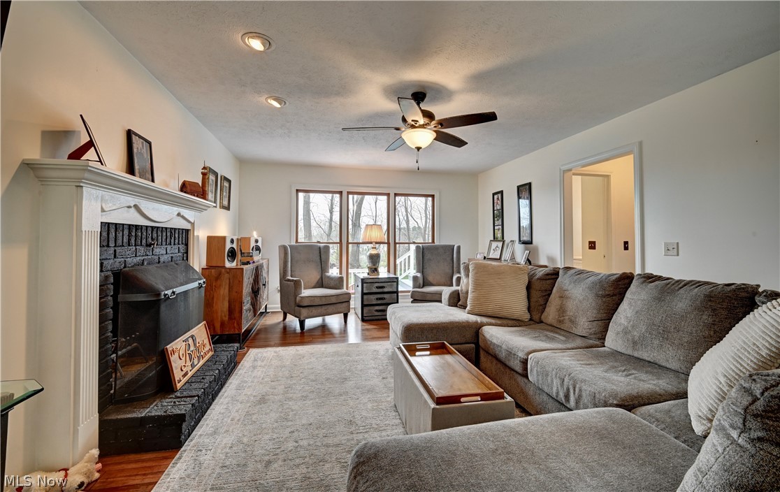 717 Pine Hills Drive SW Massillon OH 44646