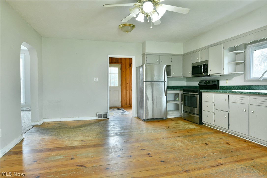6979 Thompson Clark Road Bristolville OH 44402