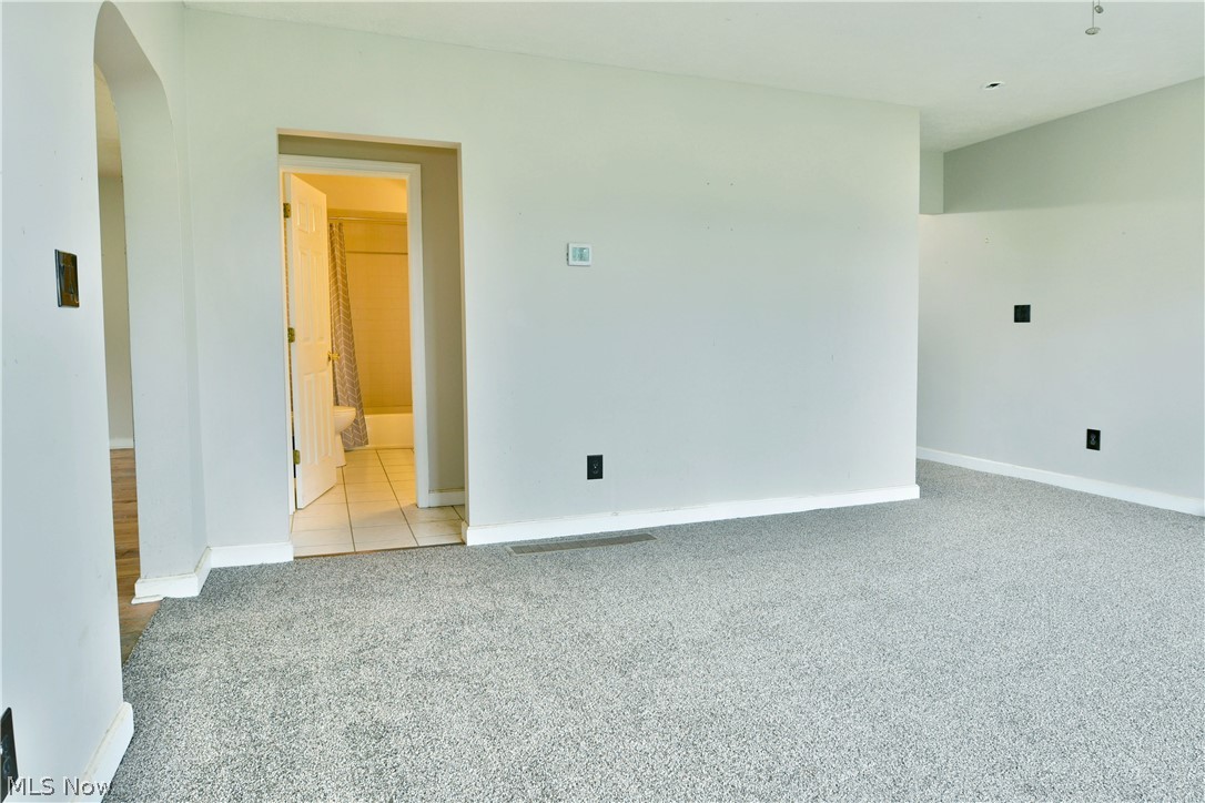 6979 Thompson Clark Road Bristolville OH 44402