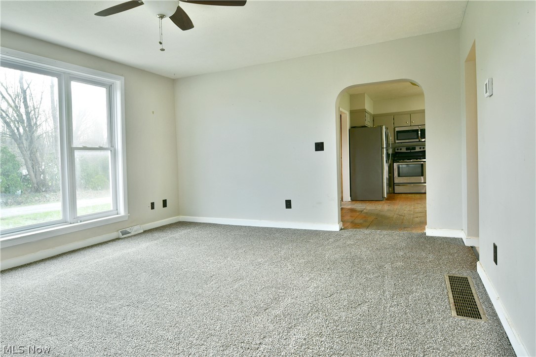6979 Thompson Clark Road Bristolville OH 44402