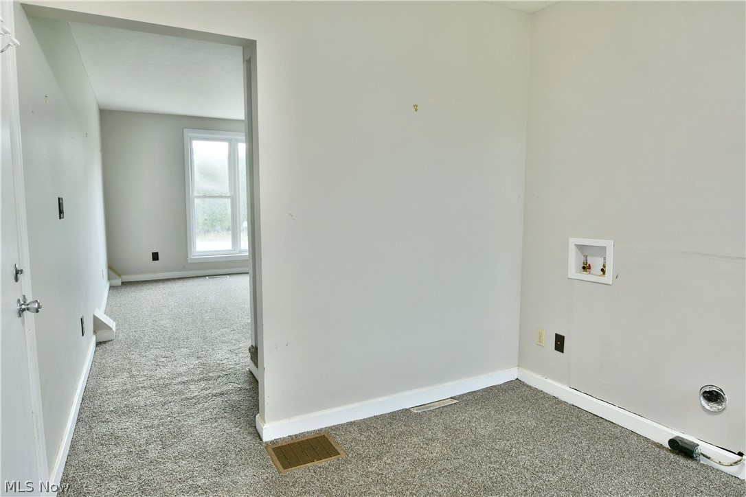 6979 Thompson Clark Road Bristolville OH 44402