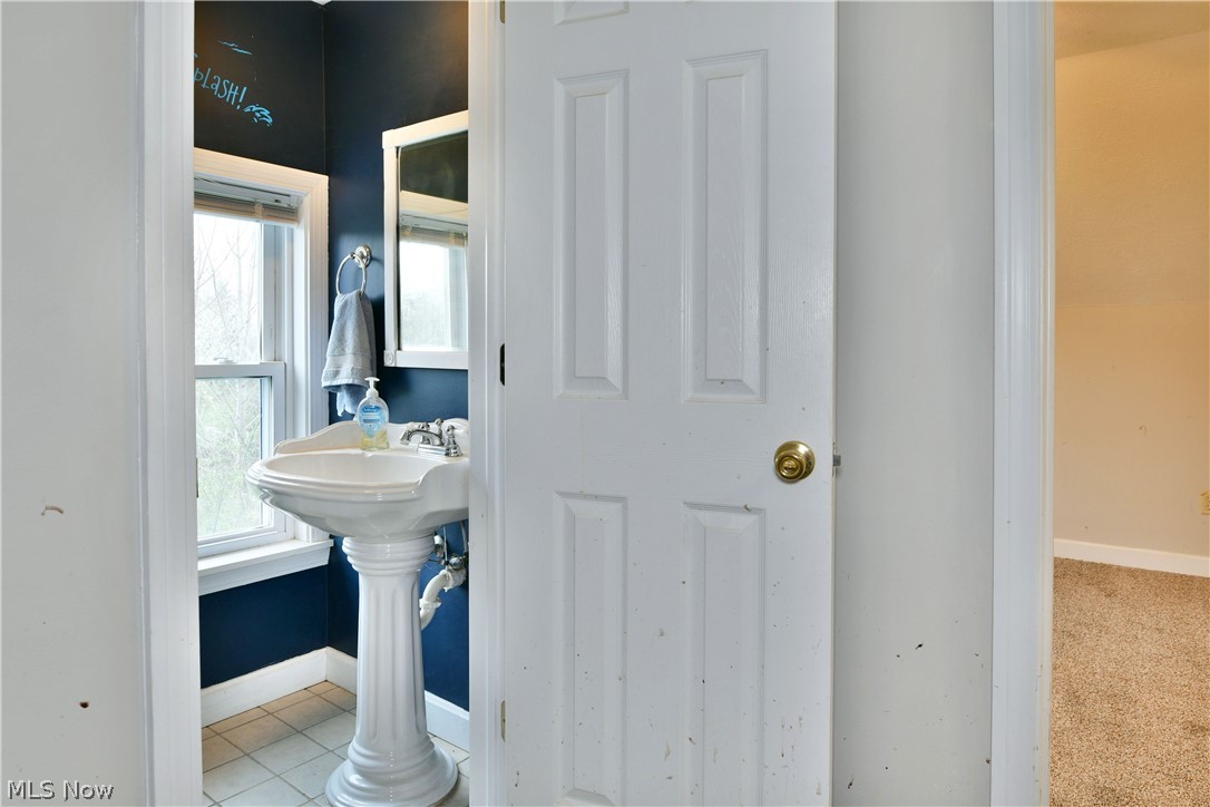 6979 Thompson Clark Road Bristolville OH 44402