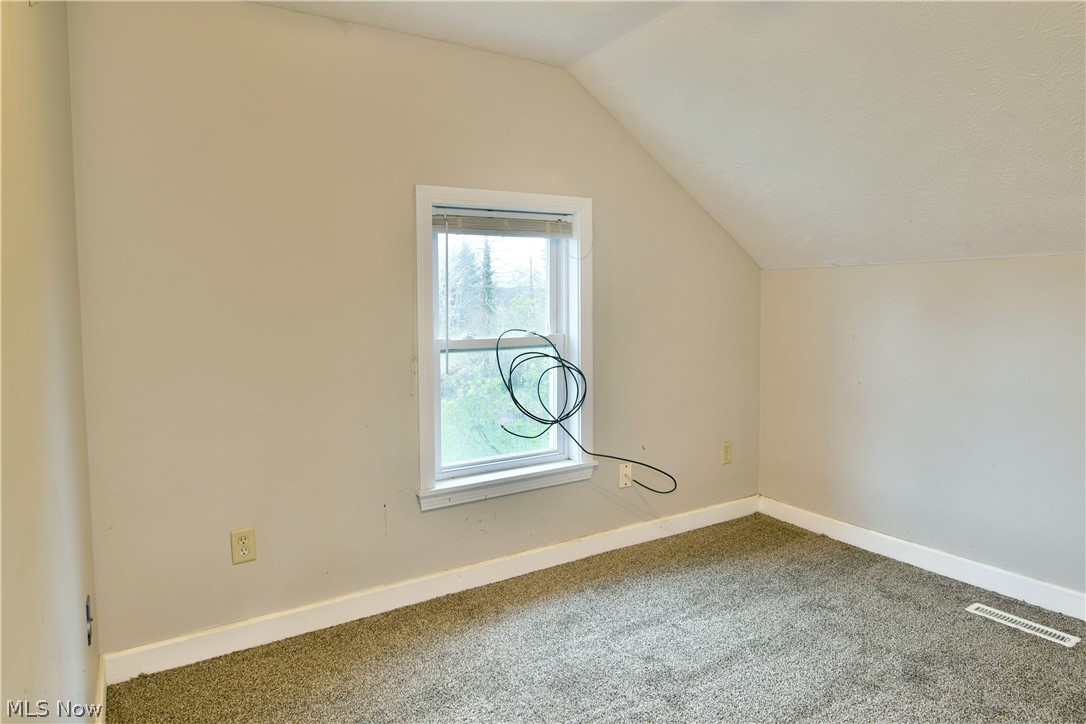 6979 Thompson Clark Road Bristolville OH 44402